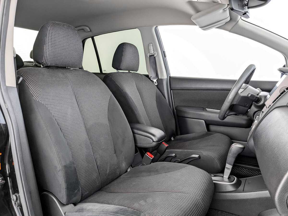 Nissan Tiida с пробегом — 2013 год. Фото: #18