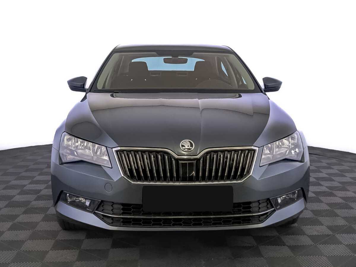 Skoda Superb с пробегом — 2019 год. Фото: #1