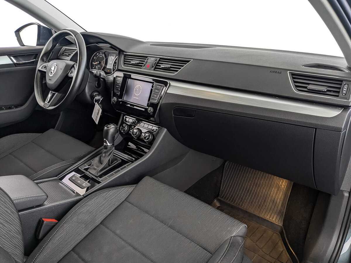 Skoda Superb с пробегом — 2019 год. Фото: #8
