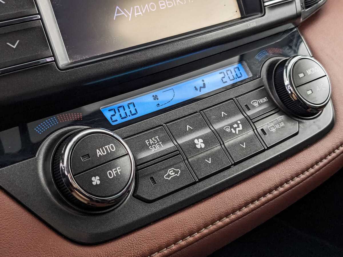 Toyota RAV4 с пробегом — 2013 год. Фото: #16