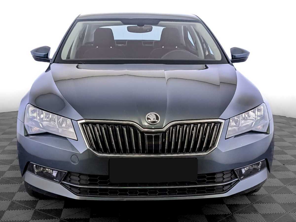 Skoda Superb с пробегом — 2019 год. Фото: #1