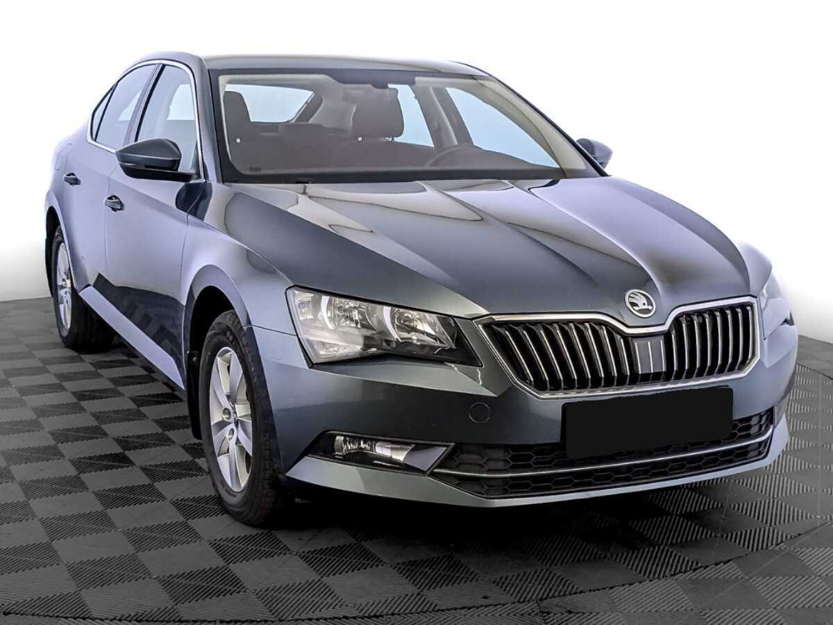 Skoda Superb с пробегом — 2019 год. Фото: #2