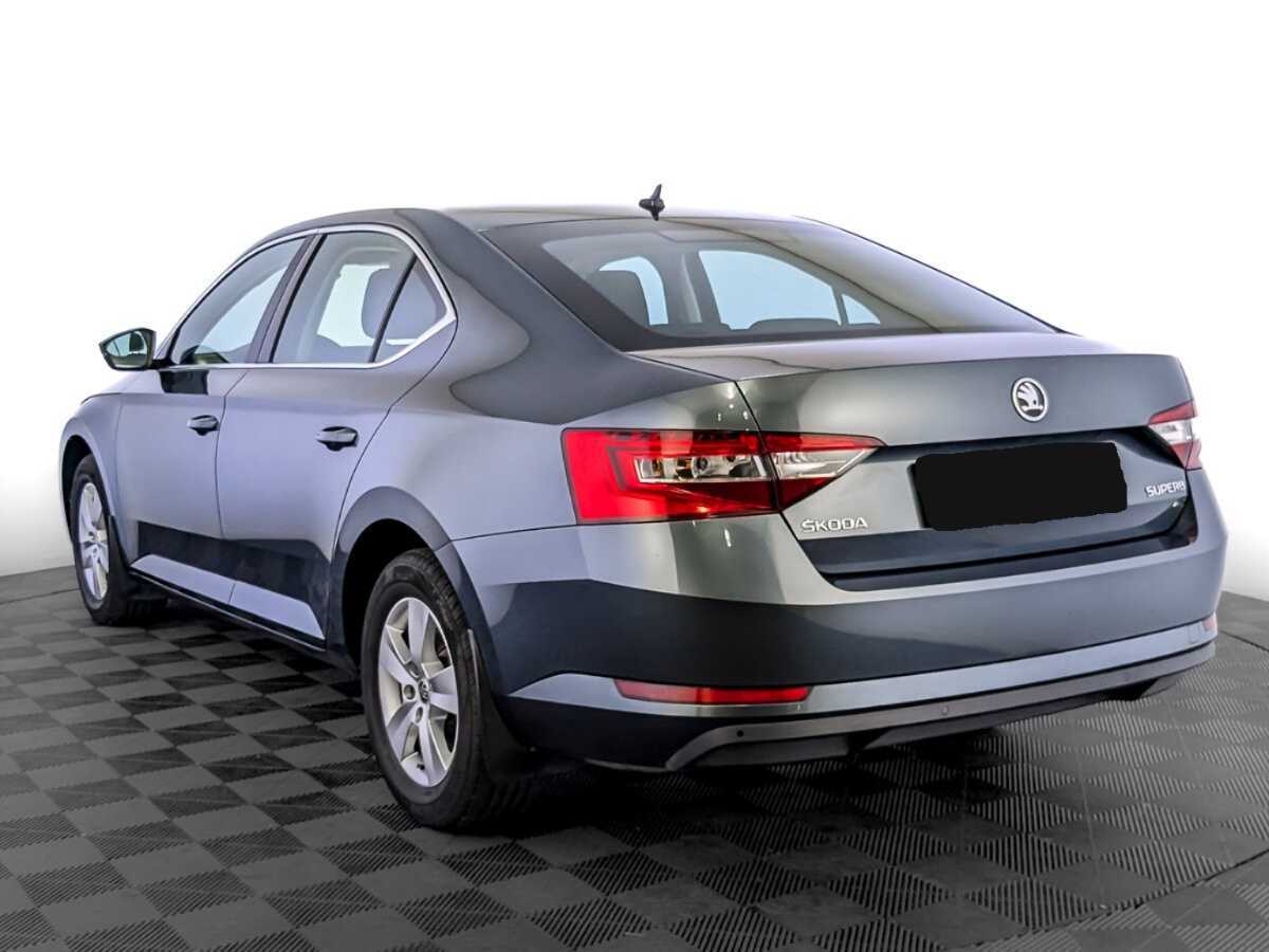 Skoda Superb с пробегом — 2019 год. Фото: #6