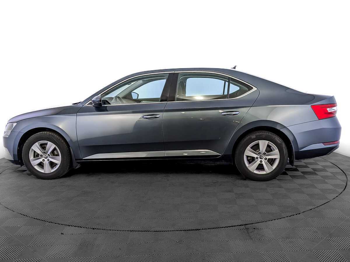 Skoda Superb с пробегом — 2019 год. Фото: #7