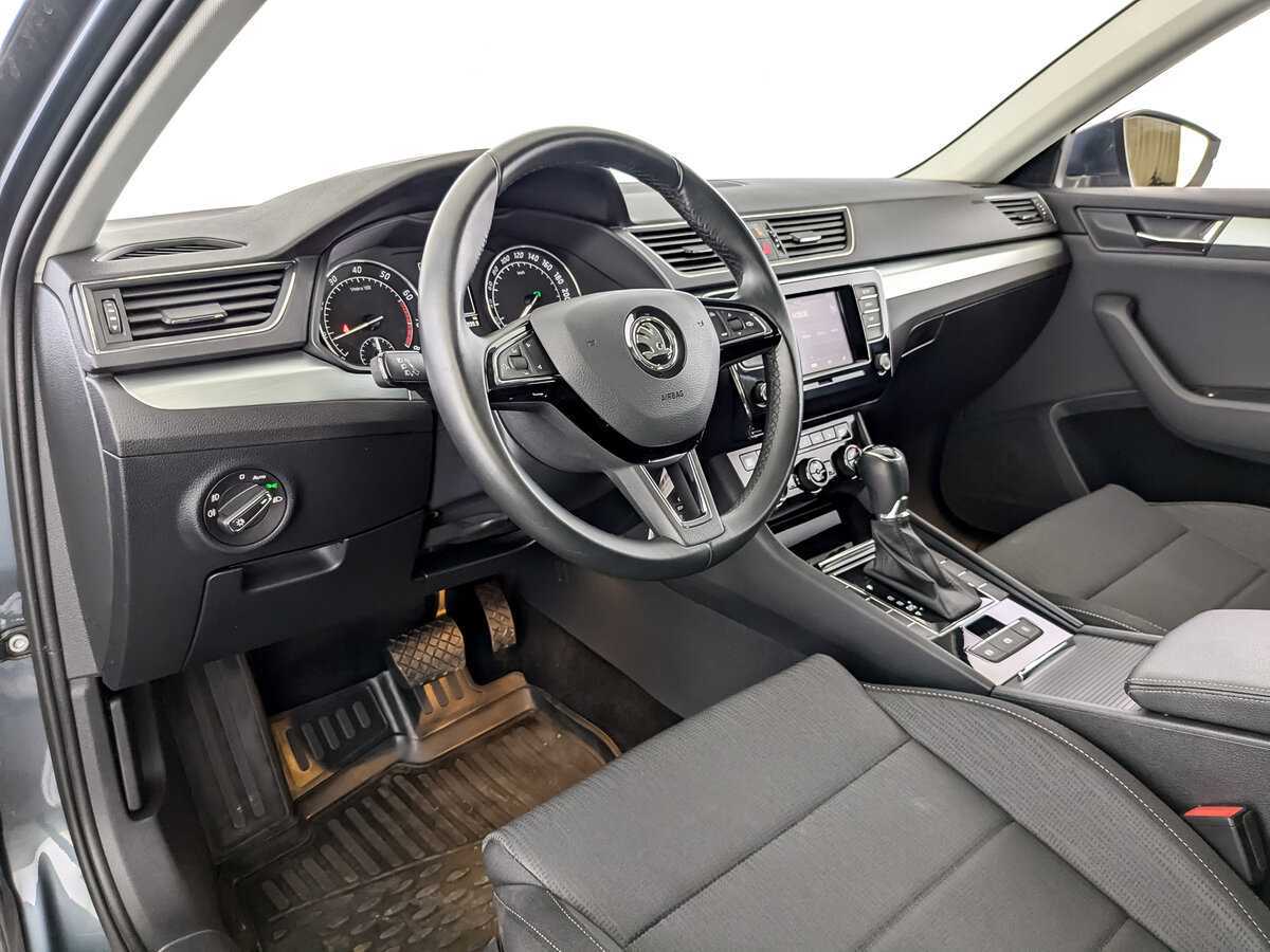 Skoda Superb с пробегом — 2019 год. Фото: #13