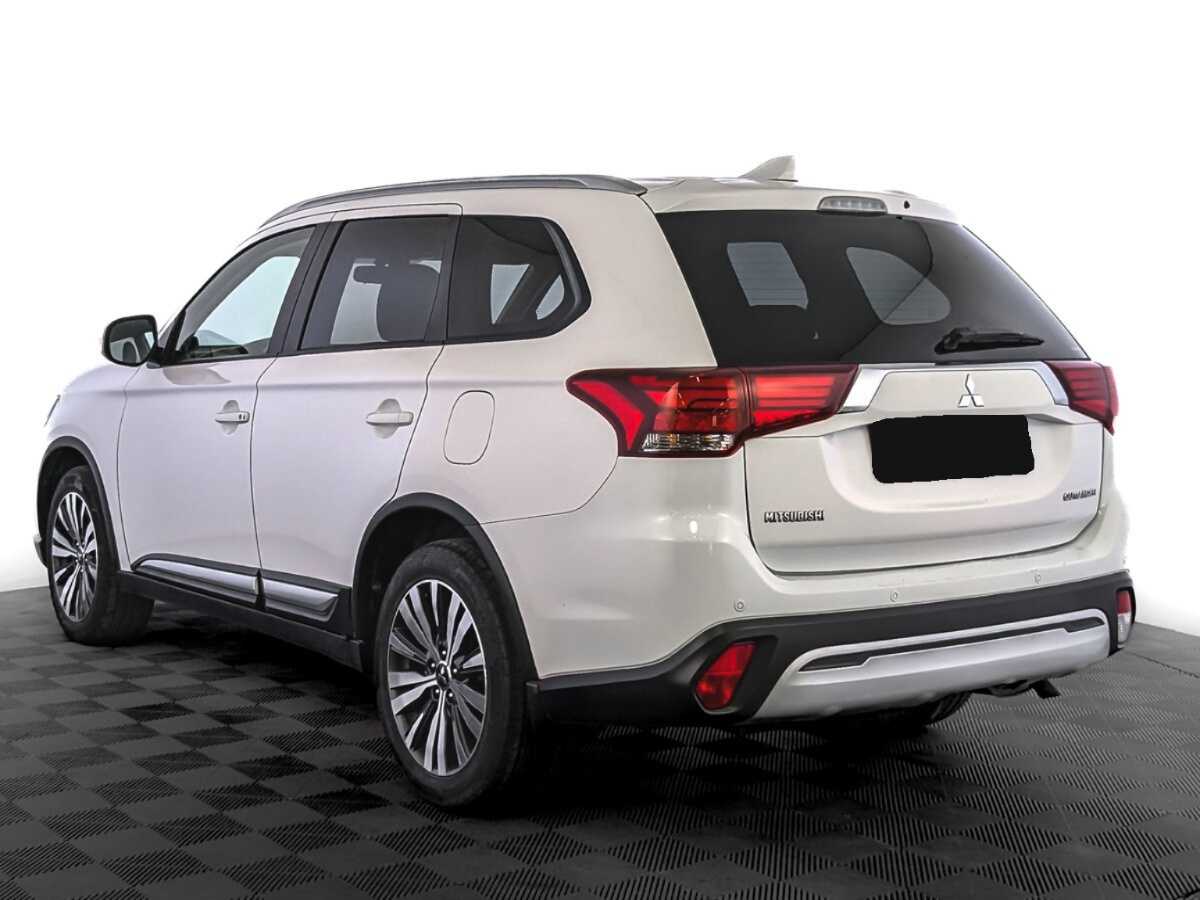 Mitsubishi Outlander с пробегом — 2019 год. Фото: #6