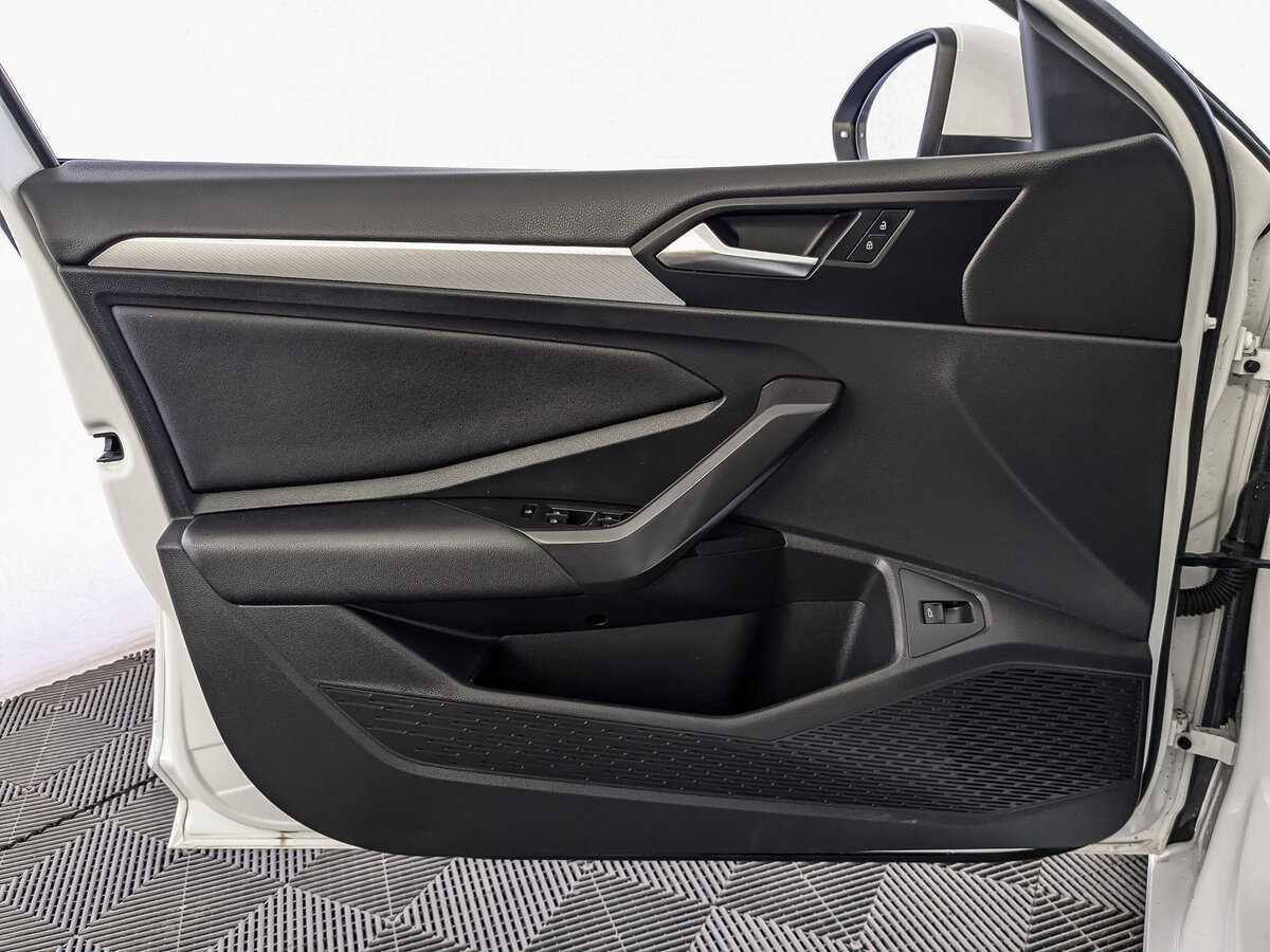 Volkswagen Jetta с пробегом — 2020 год. Фото: #14