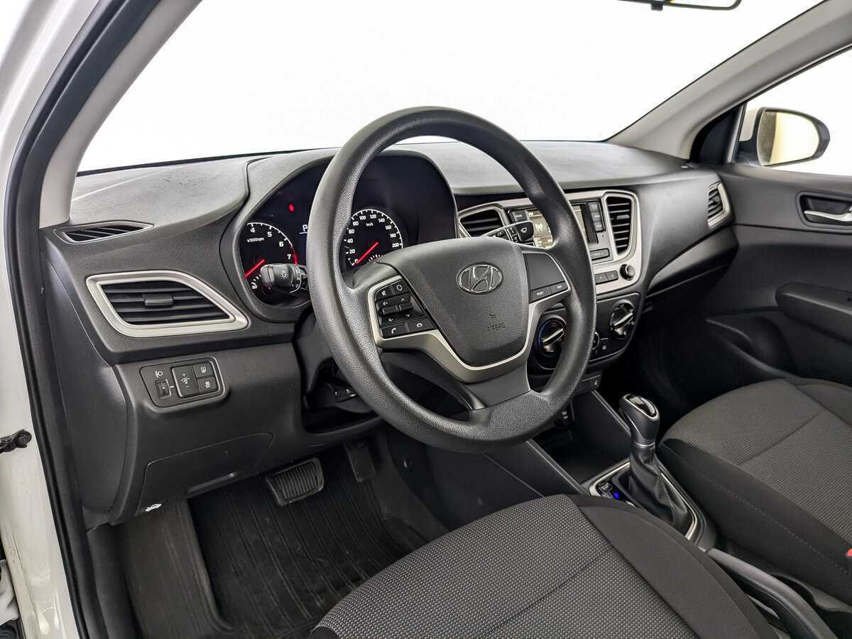 Hyundai Solaris с пробегом — 2020 год. Фото: #12