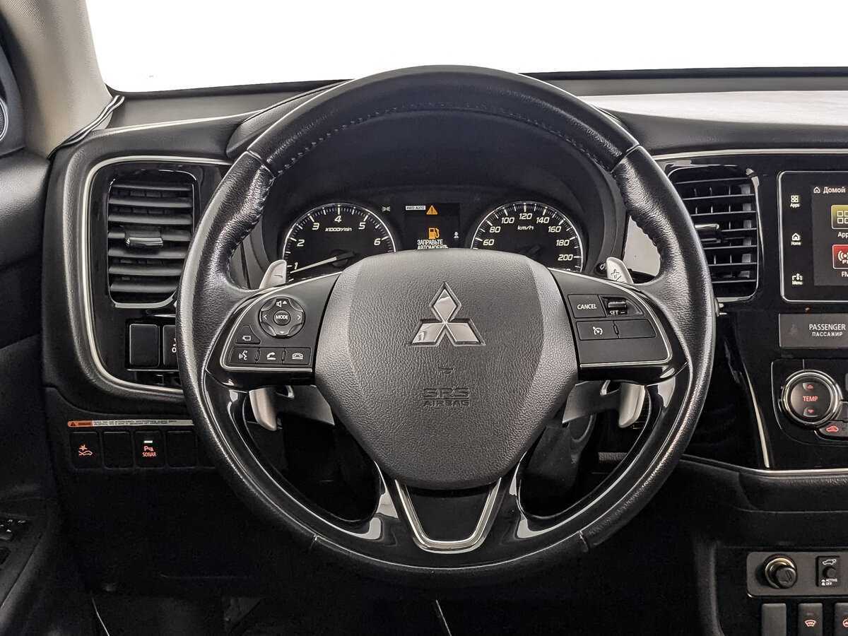 Mitsubishi Outlander с пробегом — 2017 год. Фото: #16