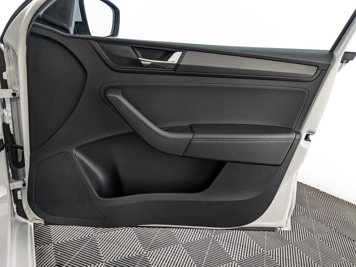 Skoda Rapid с пробегом — 2020 год. Фото: #18