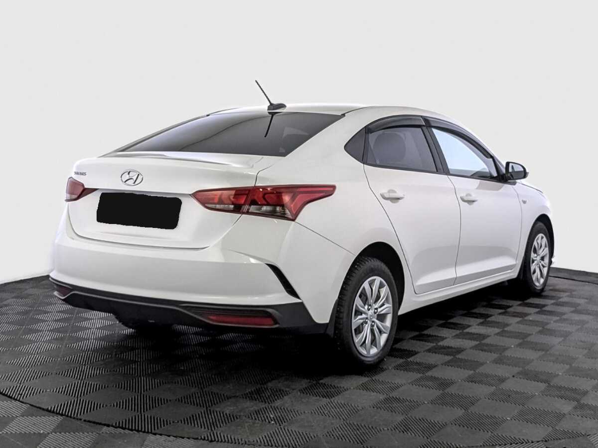 Hyundai Solaris с пробегом — 2022 год. Фото: #4