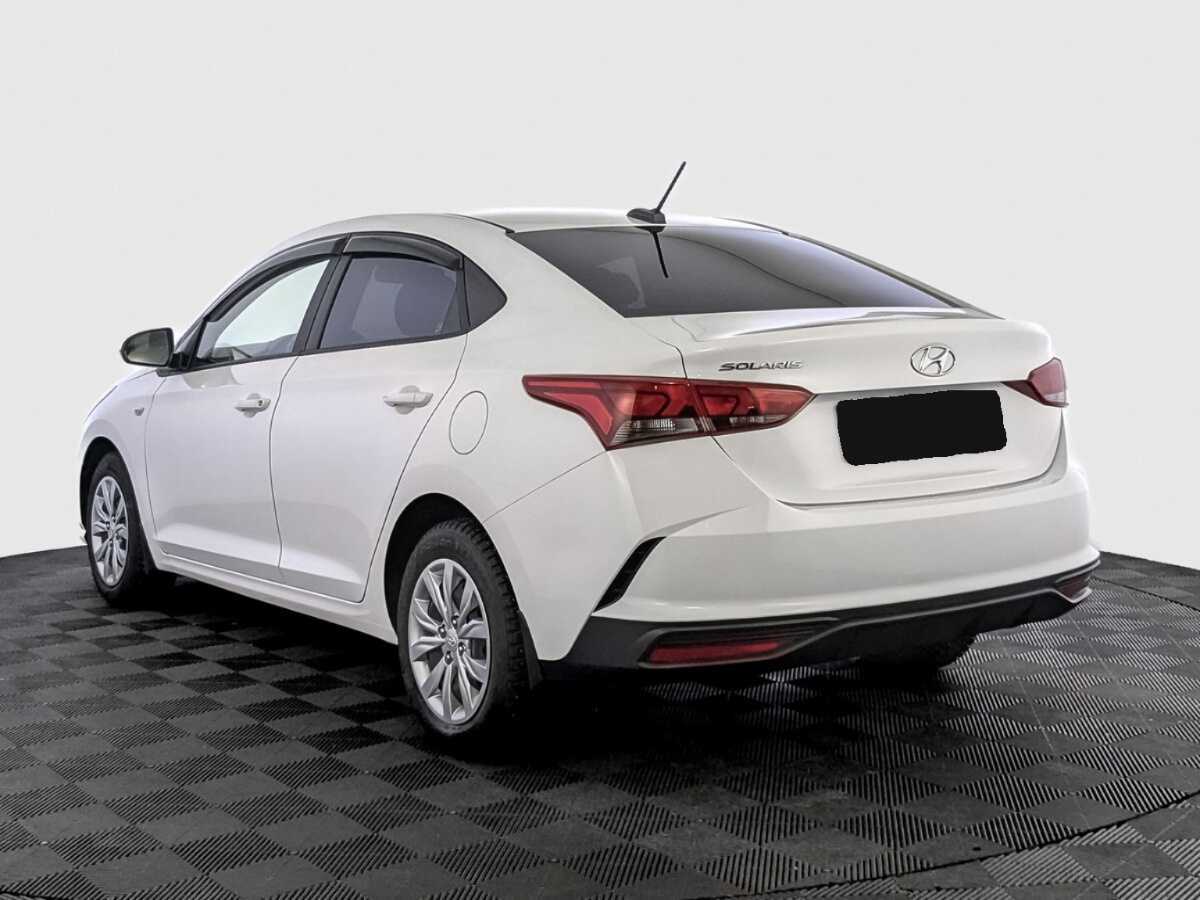 Hyundai Solaris с пробегом — 2022 год. Фото: #6