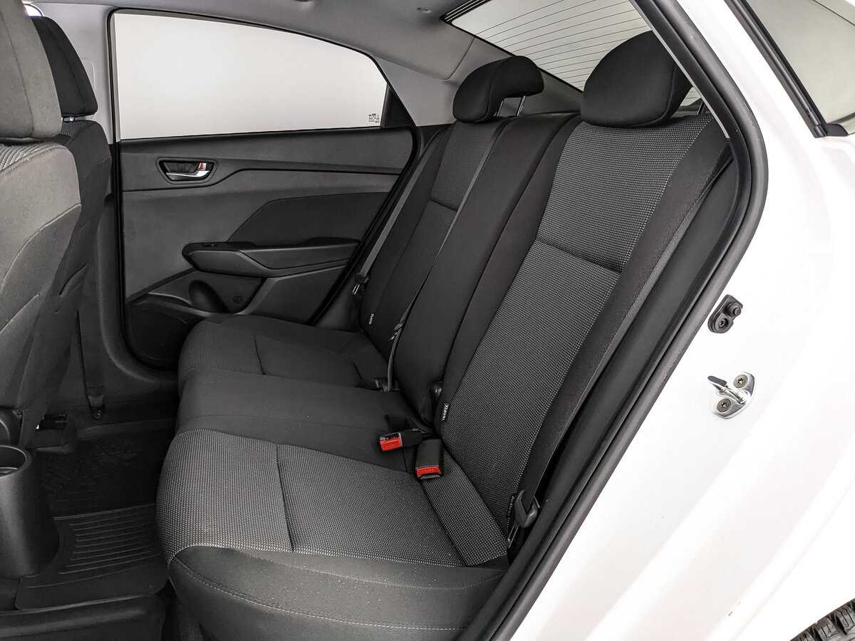 Hyundai Solaris с пробегом — 2022 год. Фото: #13