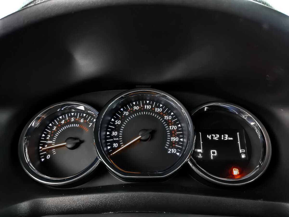 Renault Sandero с пробегом — 2019 год. Фото: #11