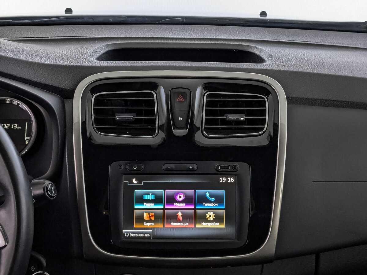 Renault Sandero с пробегом — 2019 год. Фото: #12