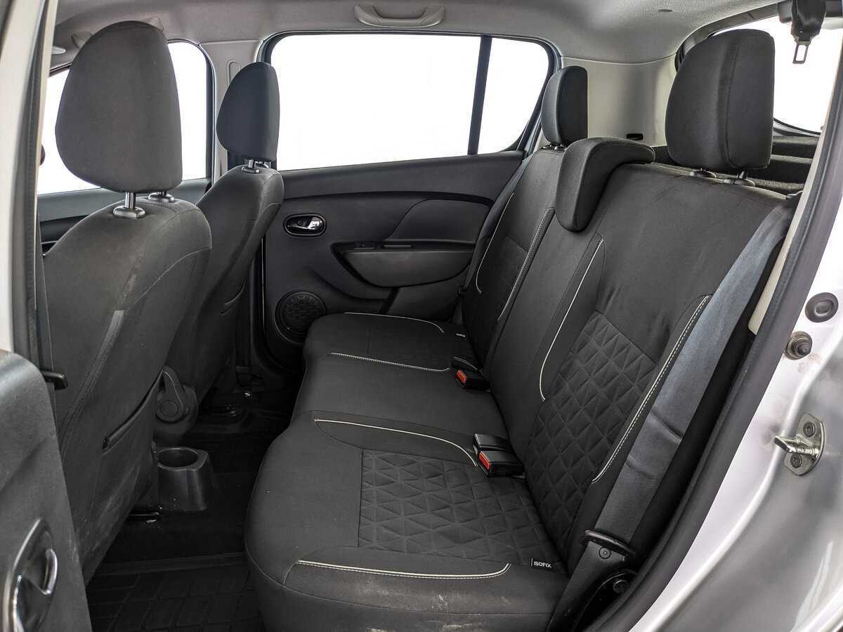 Renault Sandero с пробегом — 2019 год. Фото: #13