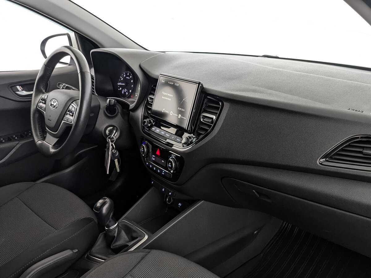 Hyundai Solaris с пробегом — 2020 год. Фото: #8