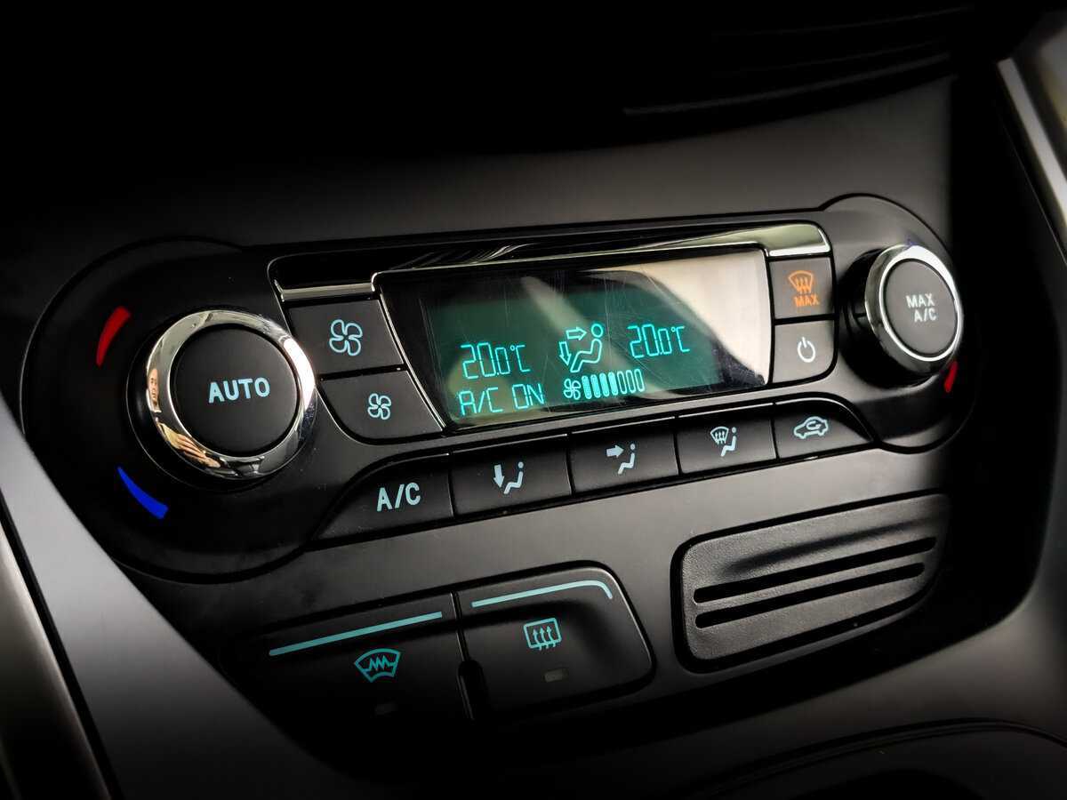 Ford Kuga с пробегом — 2016 год. Фото: #20