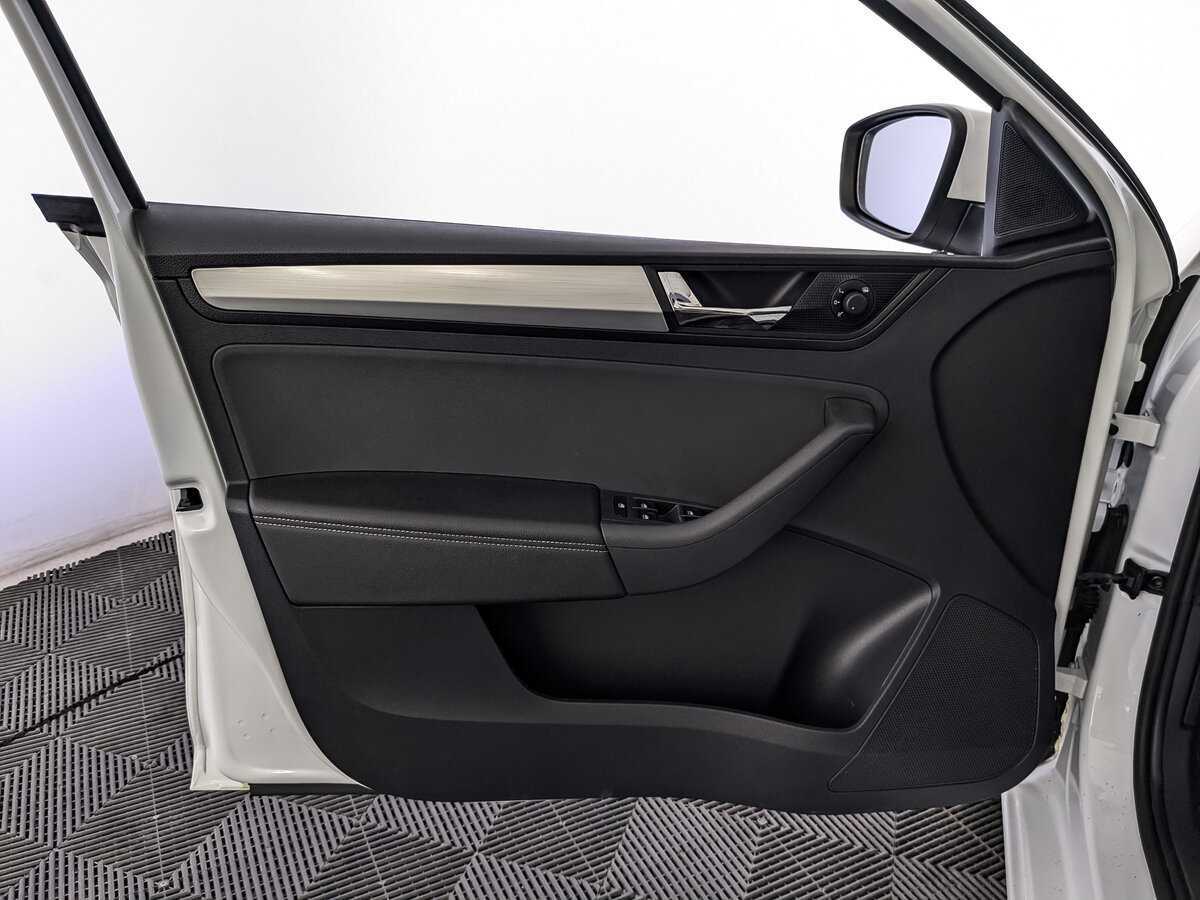 Skoda Rapid с пробегом — 2019 год. Фото: #13