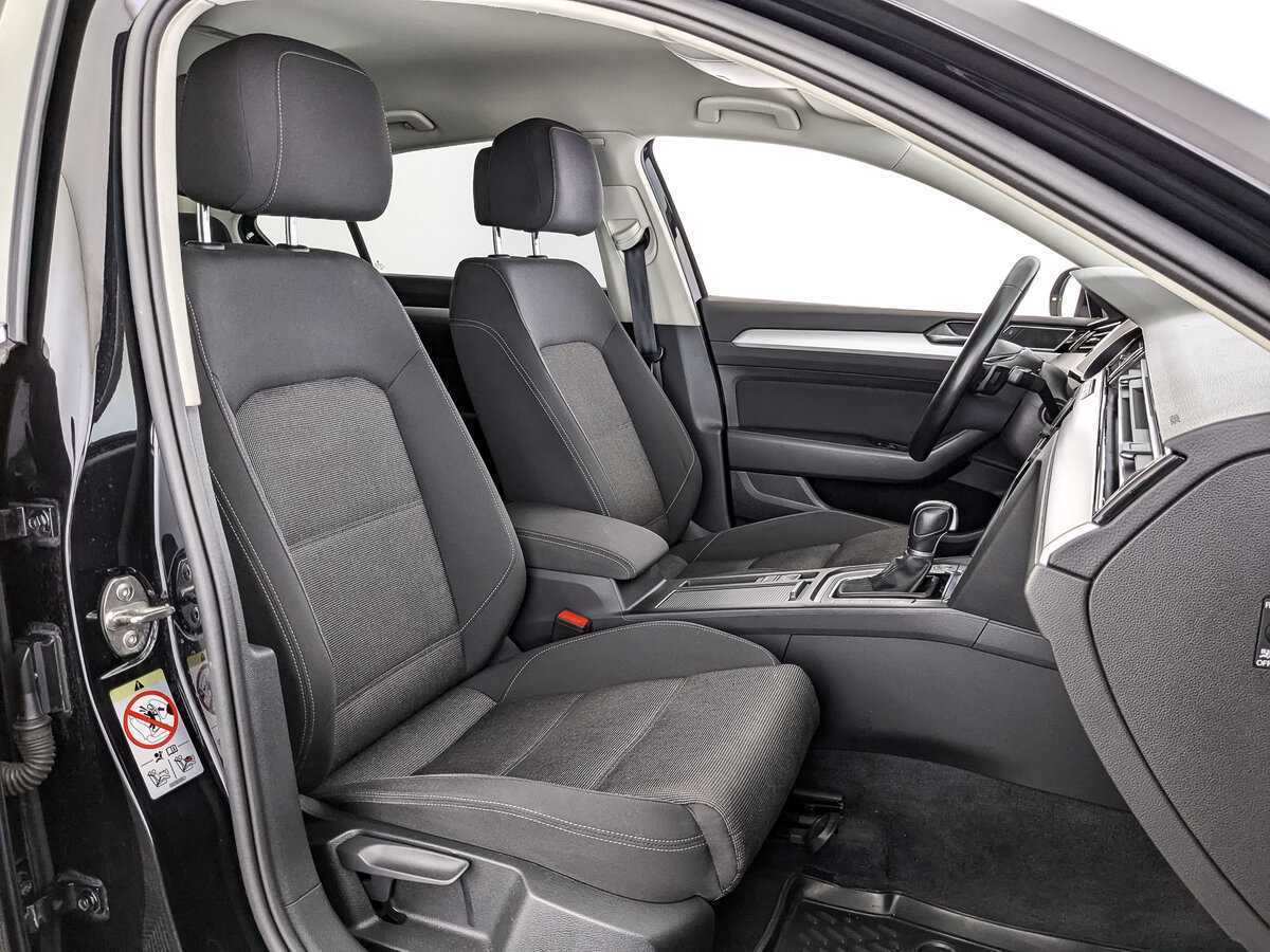 Volkswagen Passat с пробегом — 2018 год. Фото: #18