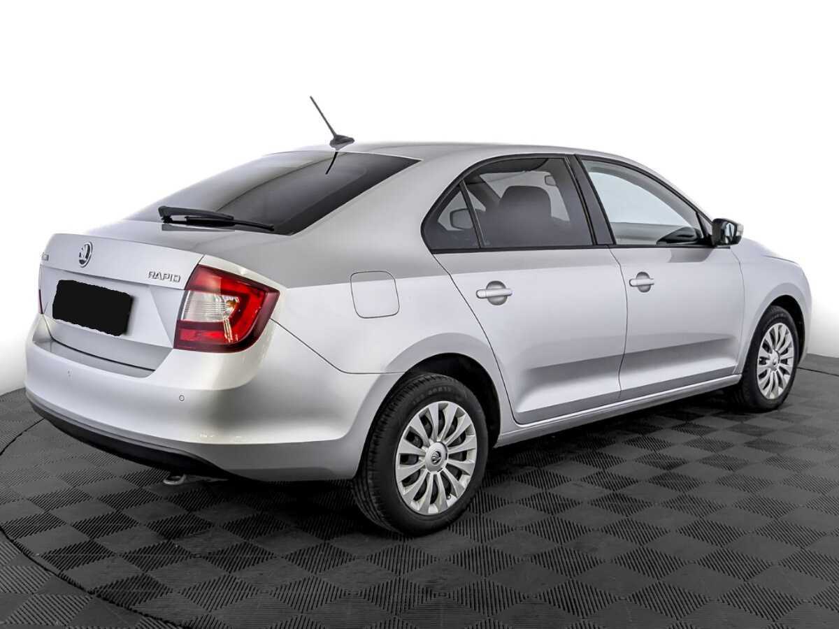 Skoda Rapid с пробегом — 2018 год. Фото: #4