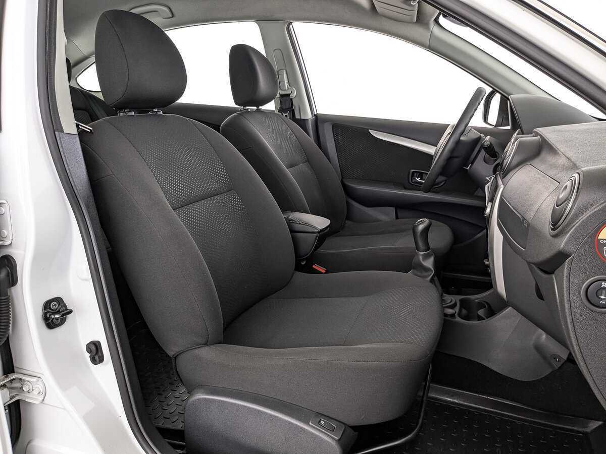 Nissan Almera с пробегом — 2015 год. Фото: #19