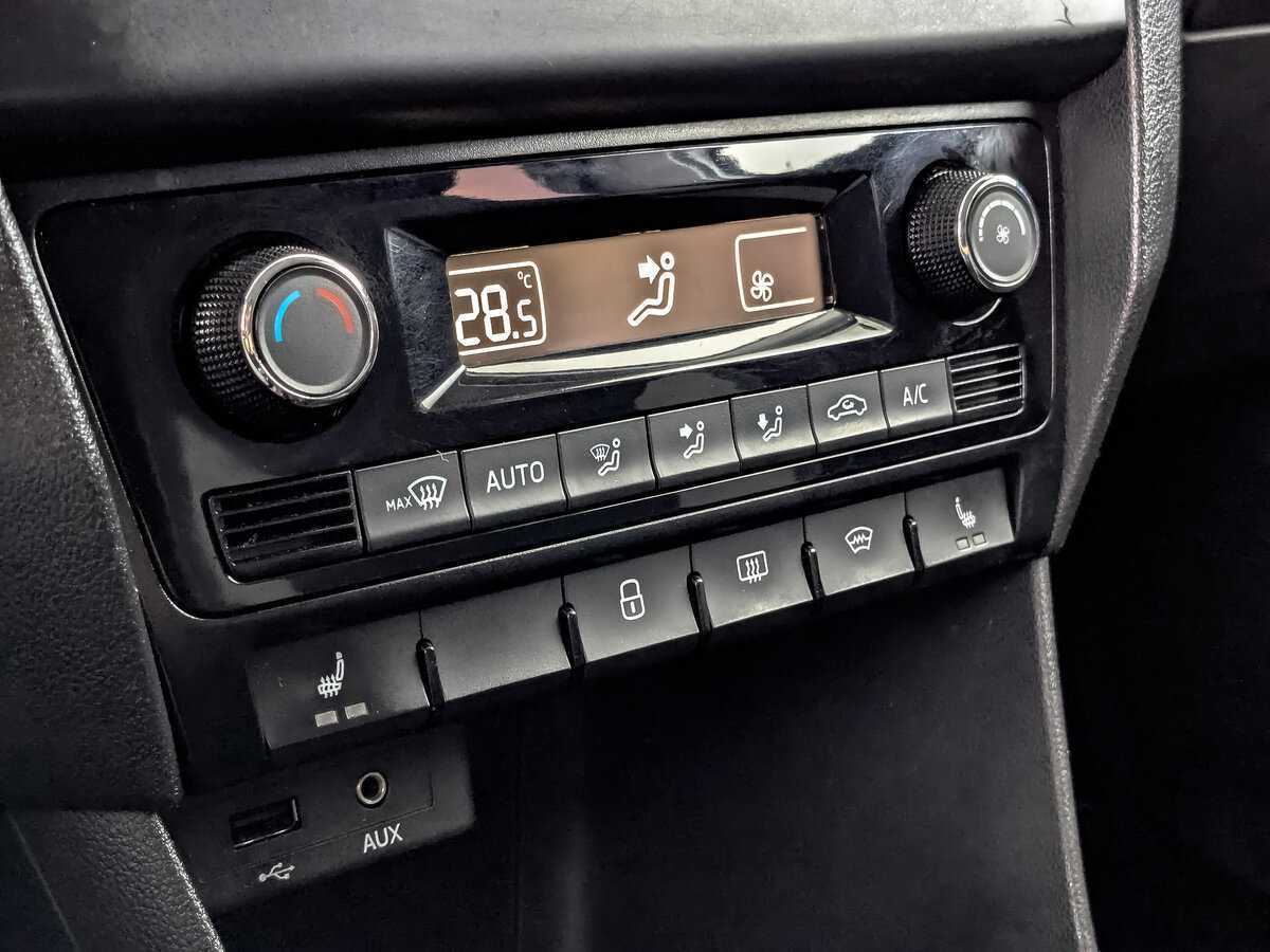 Skoda Rapid с пробегом — 2017 год. Фото: #16