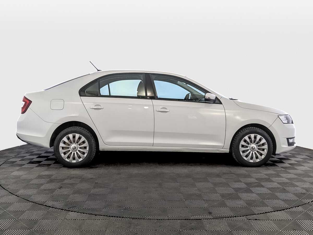 Skoda Rapid с пробегом — 2019 год. Фото: #3