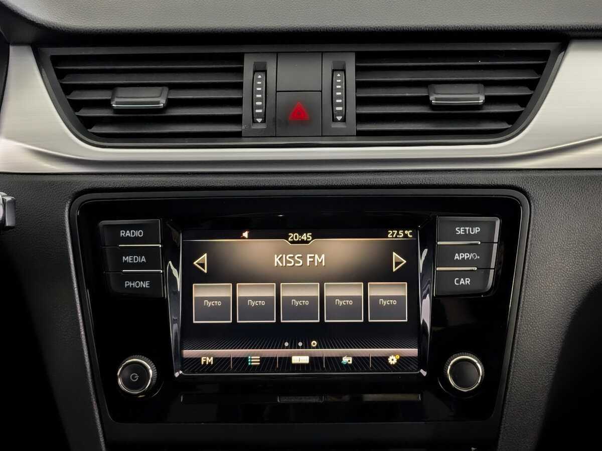 Skoda Rapid с пробегом — 2019 год. Фото: #12