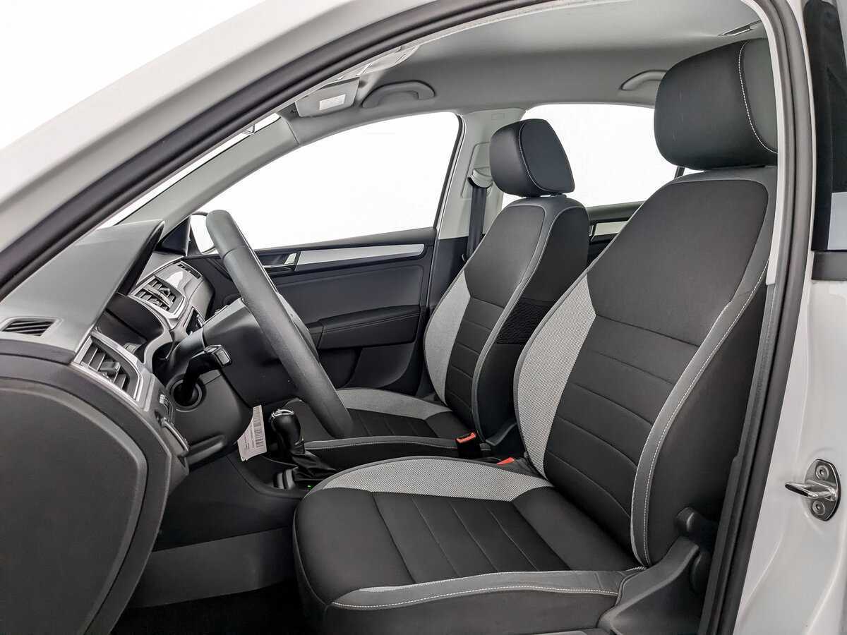 Skoda Rapid с пробегом — 2019 год. Фото: #15