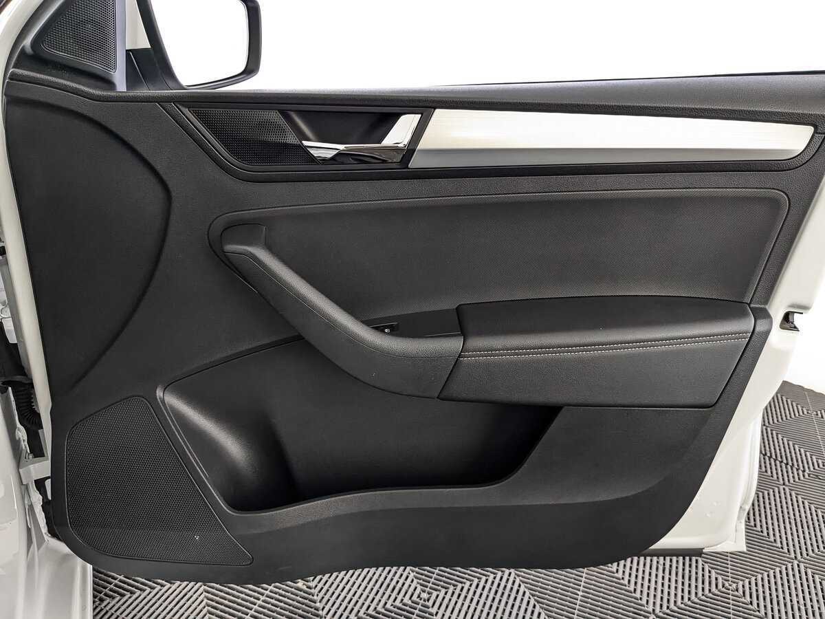 Skoda Rapid с пробегом — 2019 год. Фото: #20