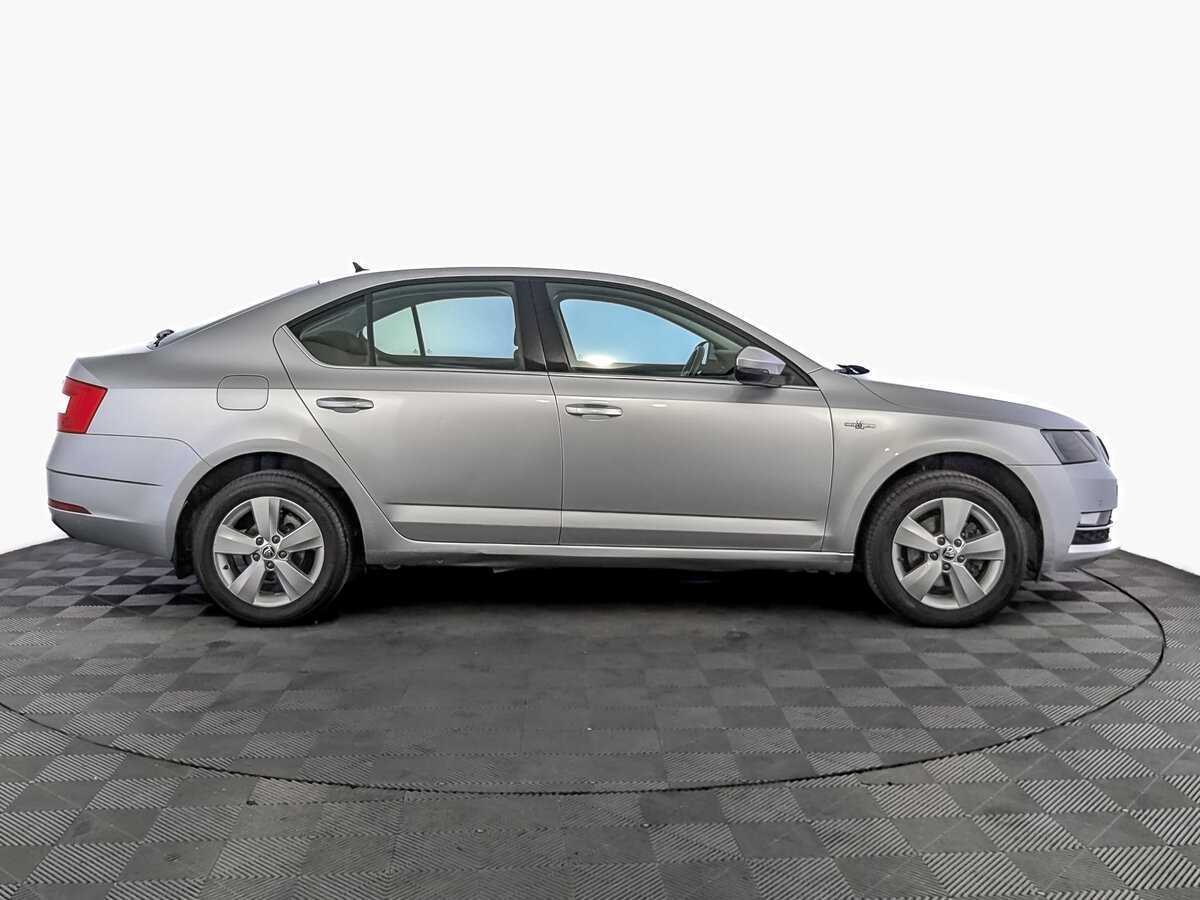 Skoda Octavia с пробегом — 2020 год. Фото: #3