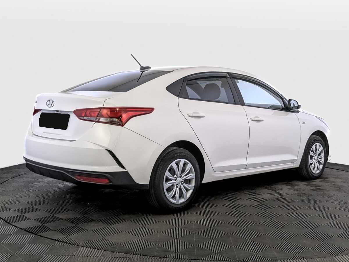 Hyundai Solaris с пробегом — 2022 год. Фото: #4