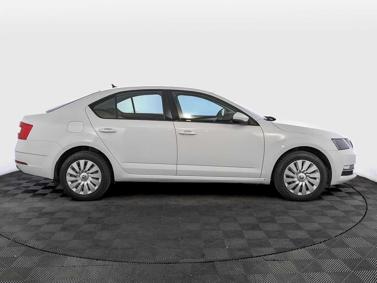 Skoda Octavia с пробегом — 2017 год. Фото: #3