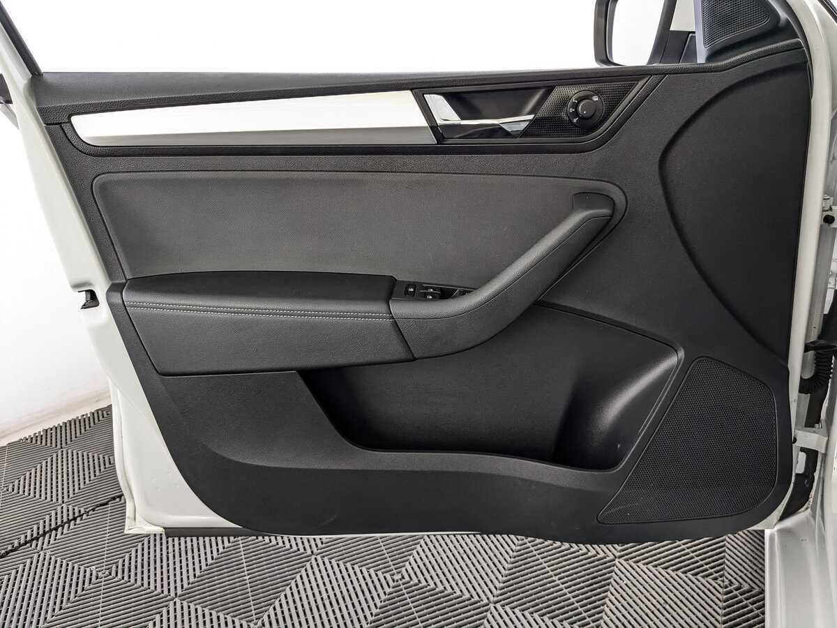 Skoda Rapid с пробегом — 2019 год. Фото: #14