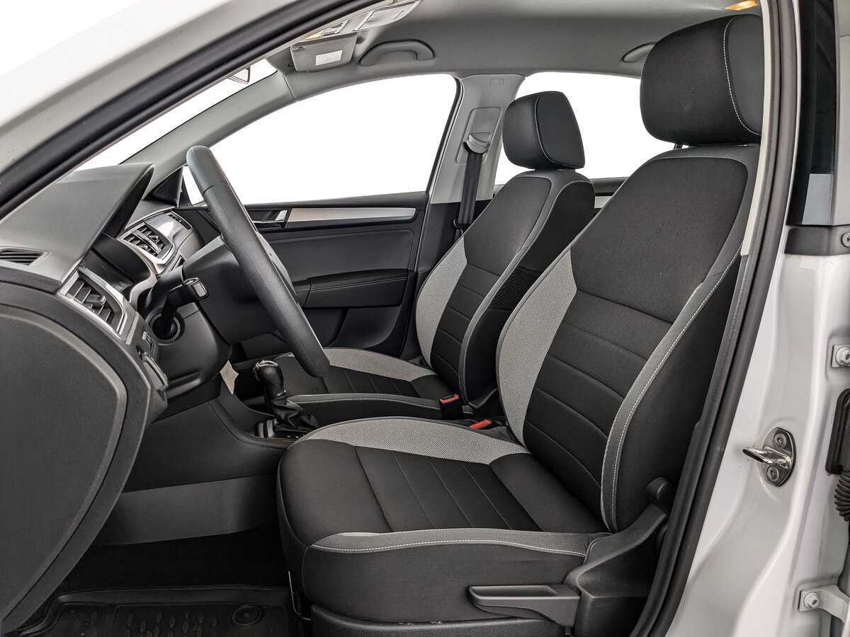 Skoda Rapid с пробегом — 2019 год. Фото: #15