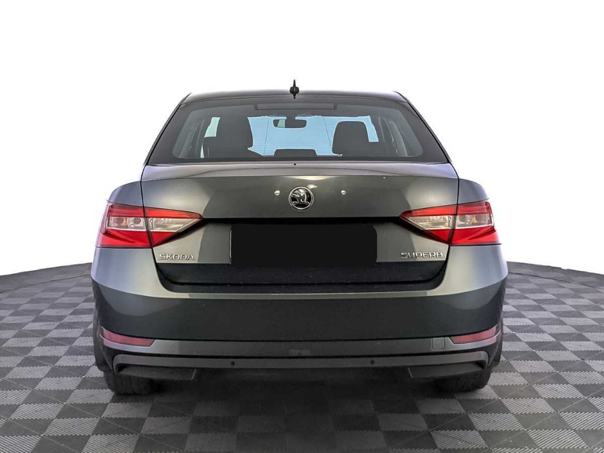 Skoda Superb с пробегом — 2019 год. Фото: #5