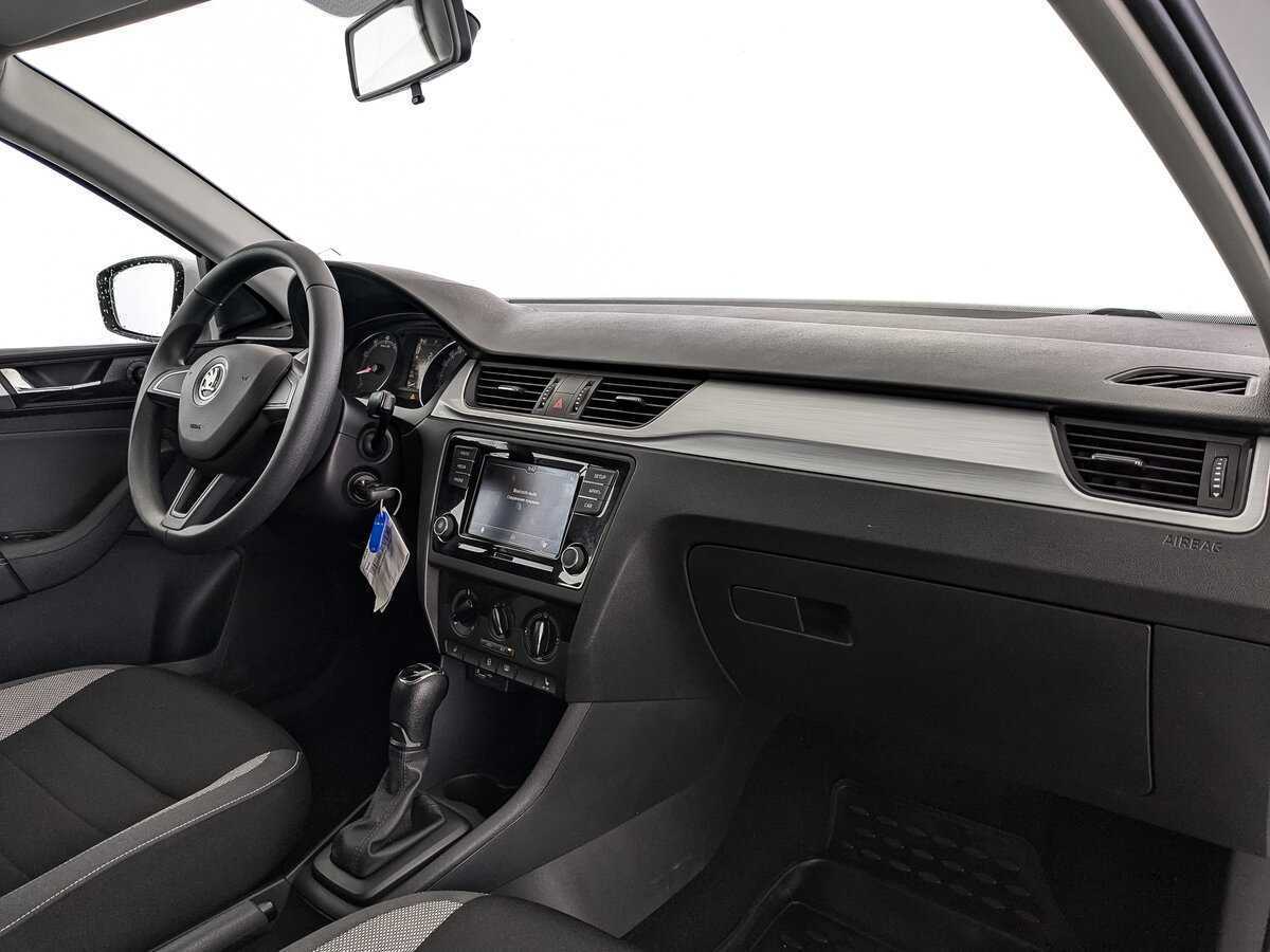 Skoda Rapid с пробегом — 2019 год. Фото: #8
