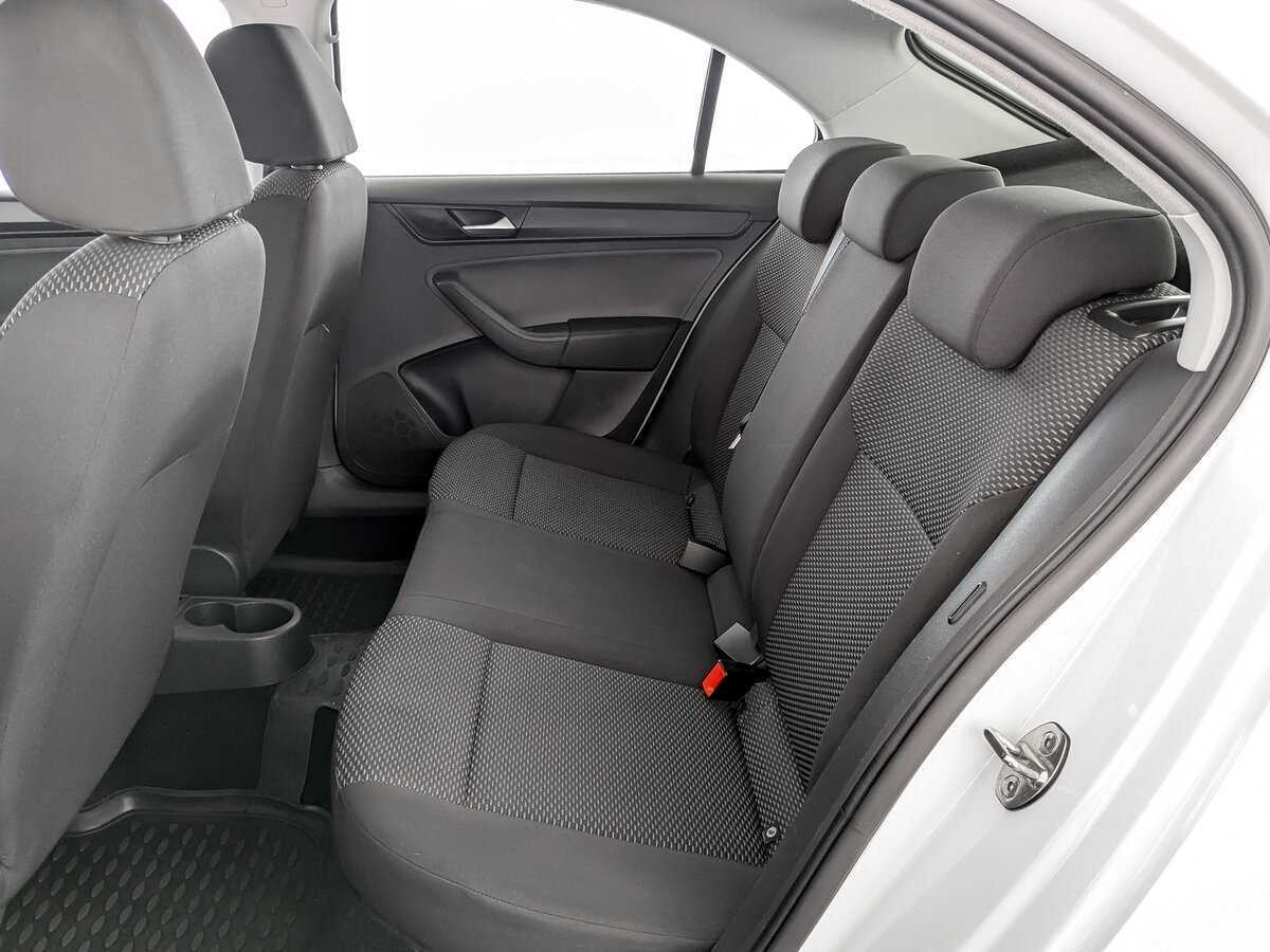 Volkswagen Polo с пробегом — 2020 год. Фото: #9