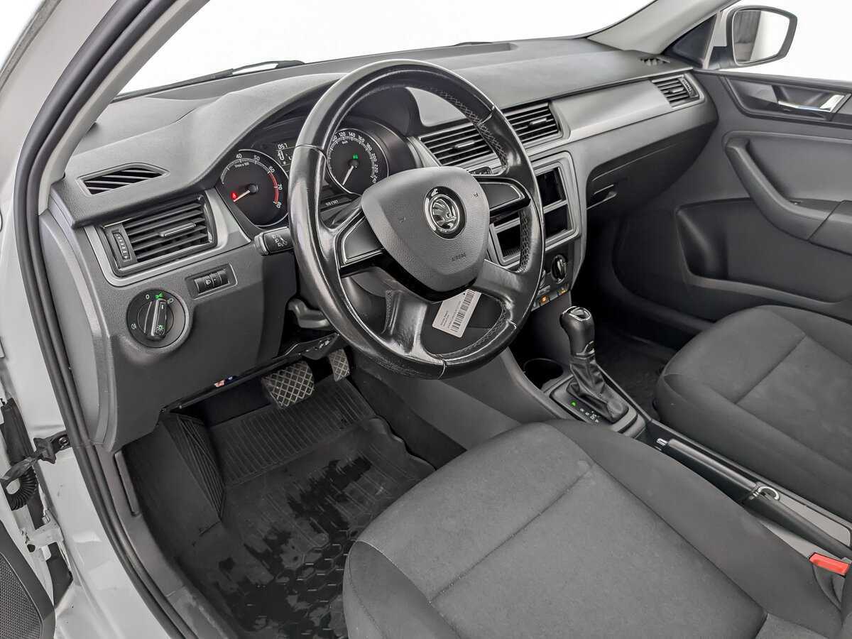 Skoda Rapid с пробегом — 2019 год. Фото: #13