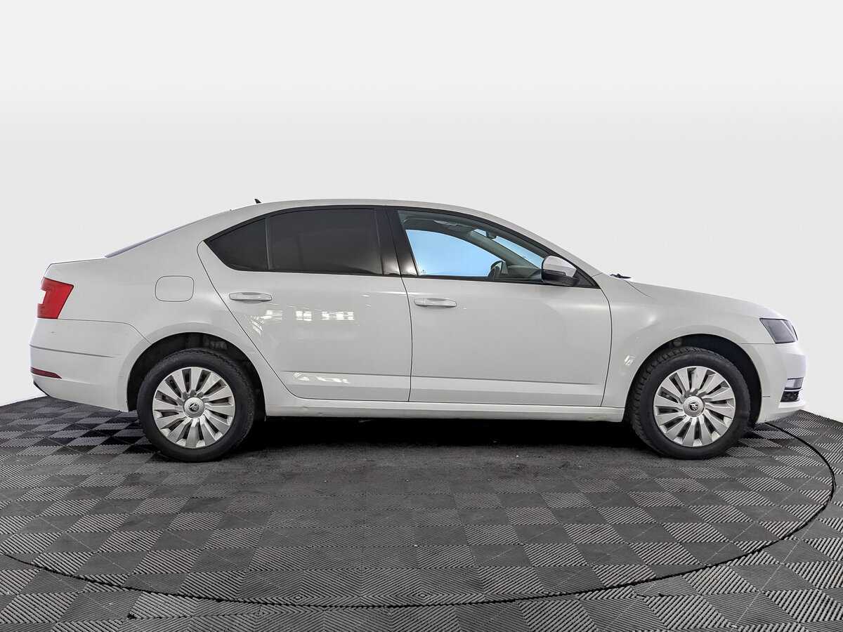 Skoda Octavia с пробегом — 2017 год. Фото: #3