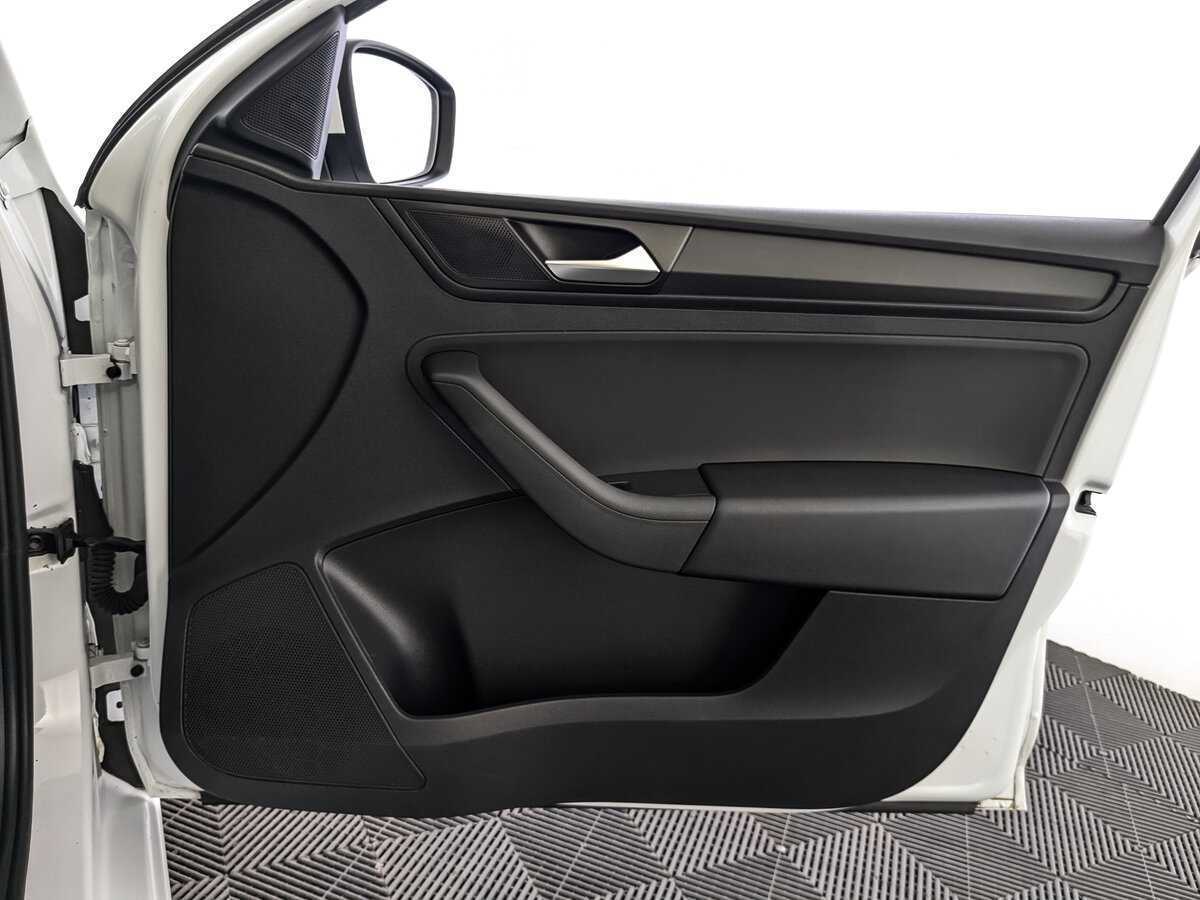 Volkswagen Polo с пробегом — 2020 год. Фото: #20