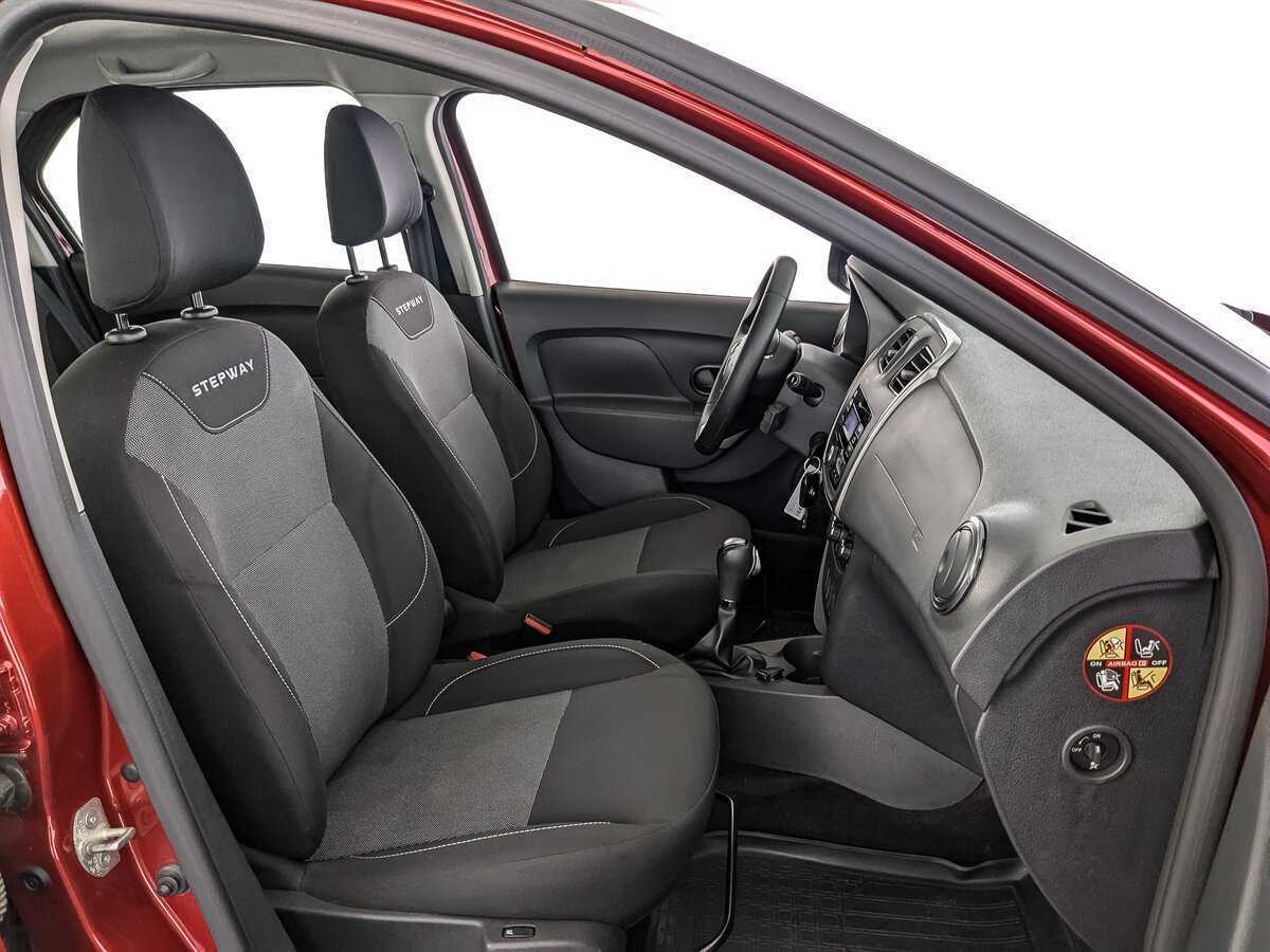 Renault Logan с пробегом — 2019 год. Фото: #18