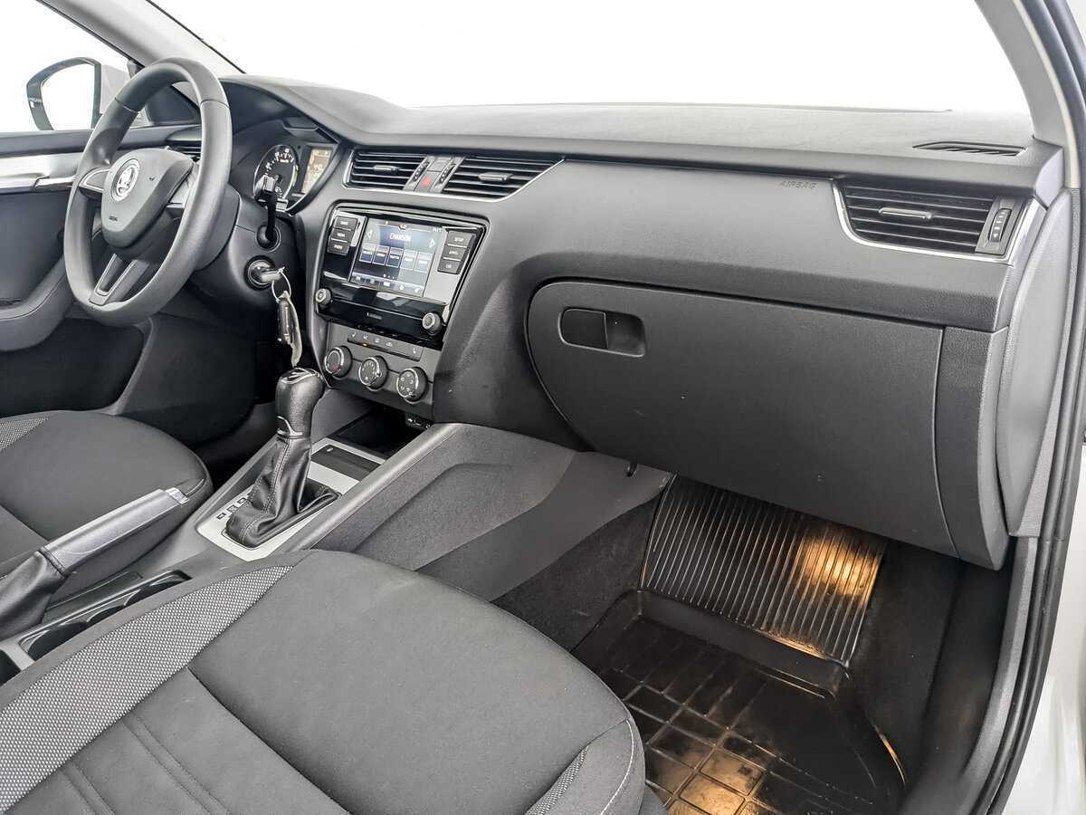 Skoda Octavia с пробегом — 2017 год. Фото: #8