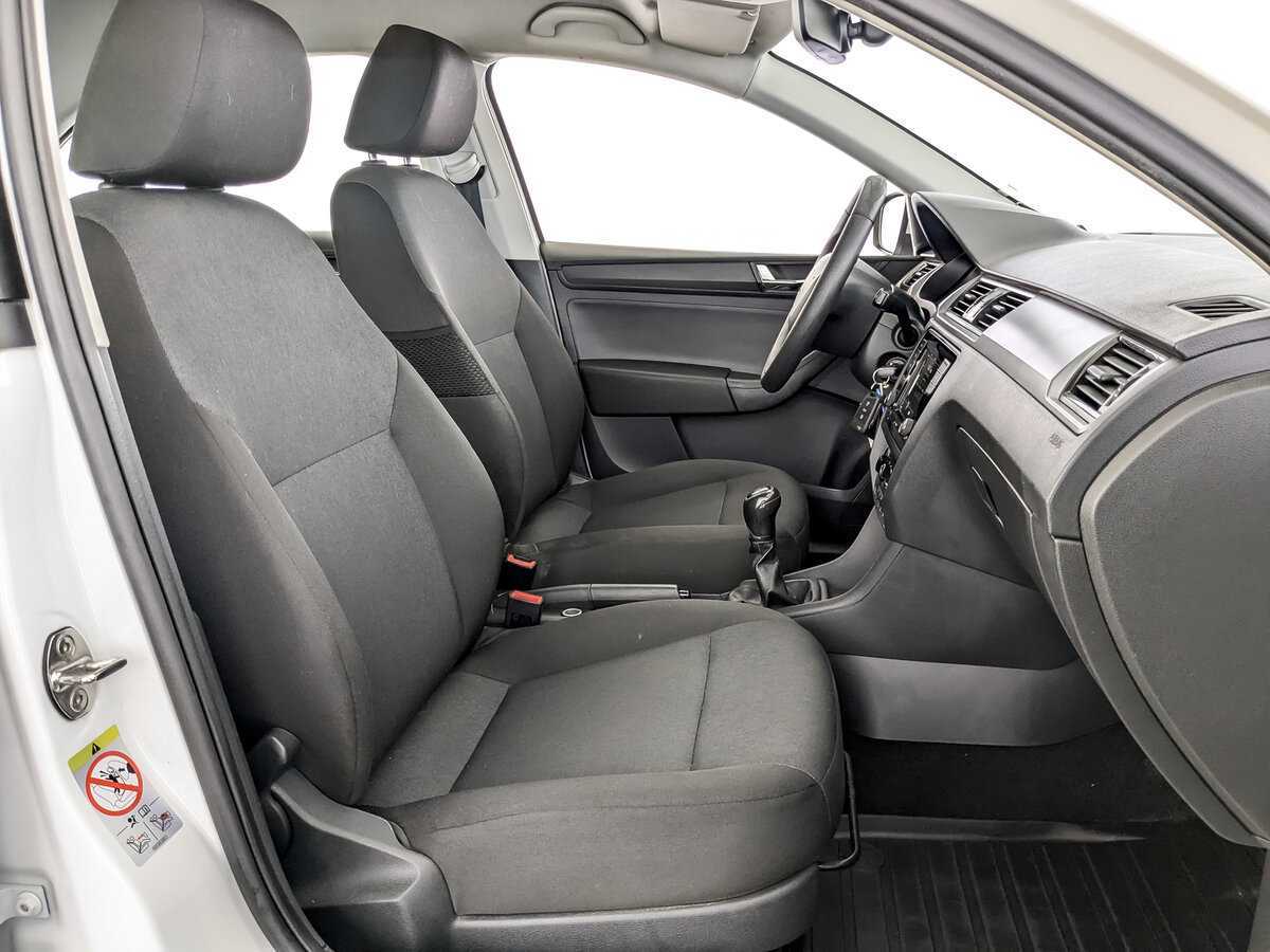 Skoda Rapid с пробегом — 2019 год. Фото: #16