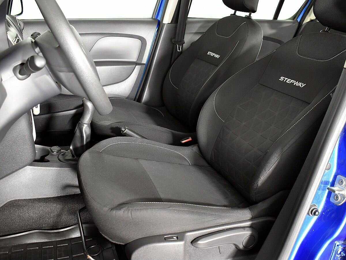 Renault Sandero с пробегом — 2016 год. Фото: #7