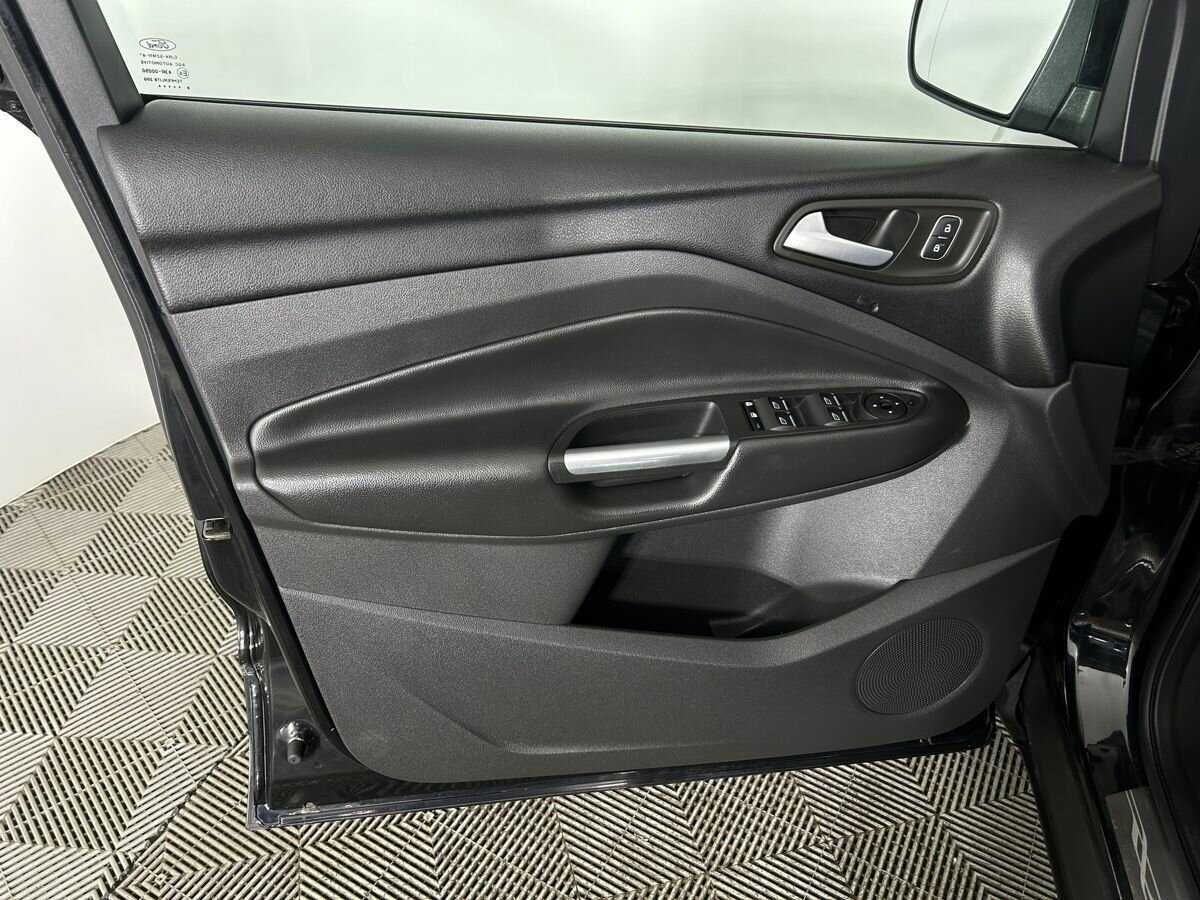 Ford Kuga с пробегом — 2018 год. Фото: #5