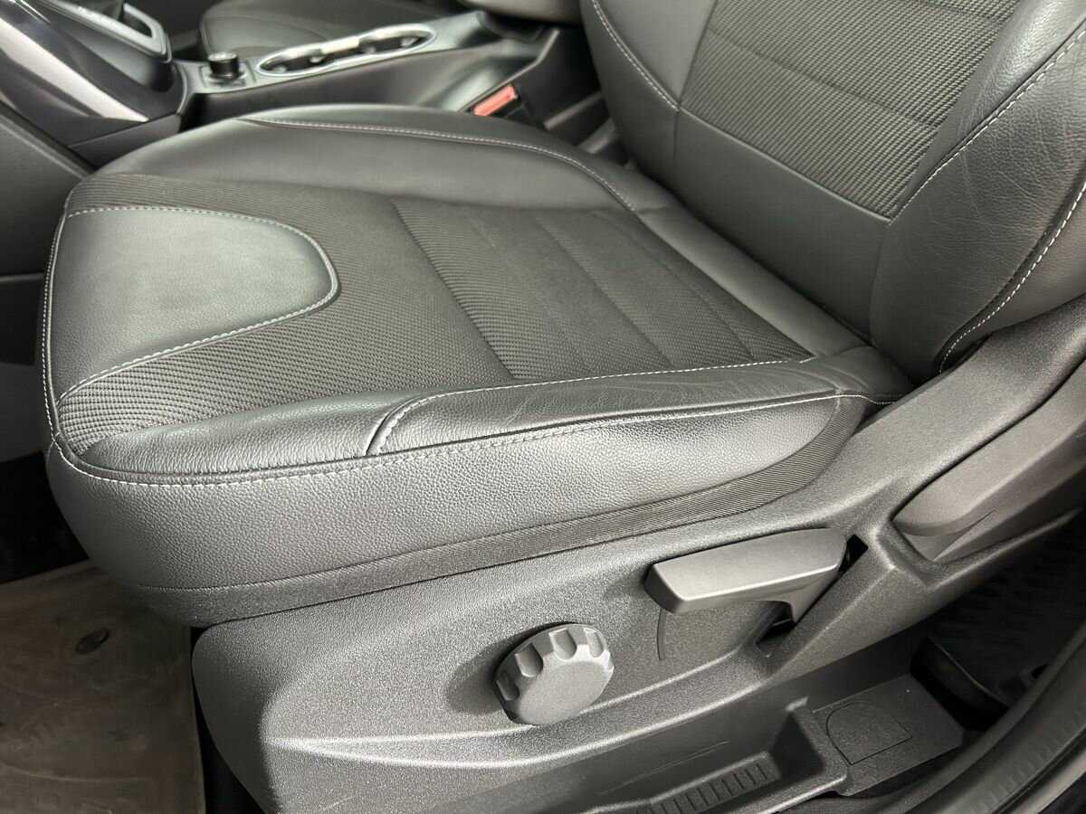 Ford Kuga с пробегом — 2015 год. Фото: #8