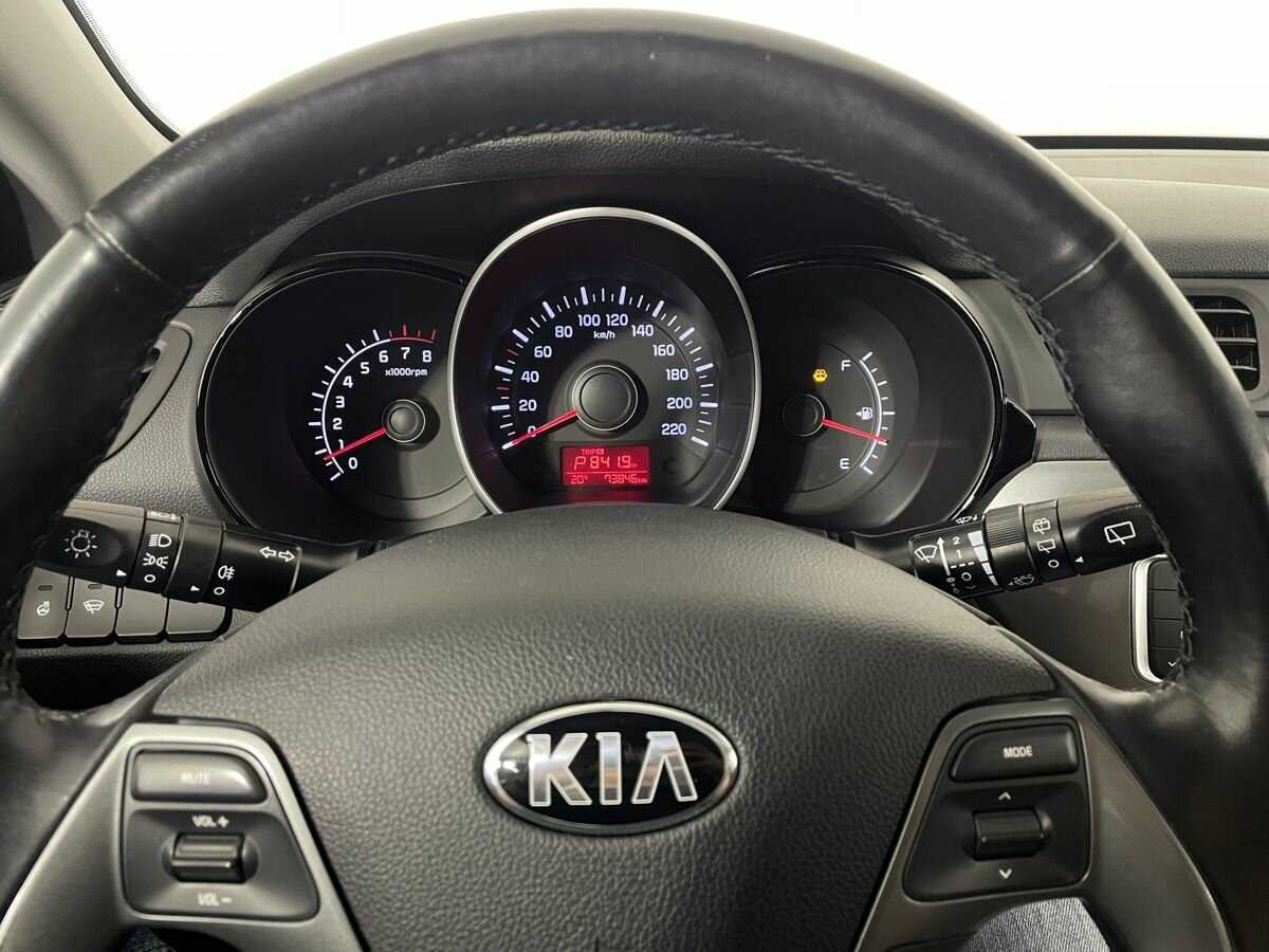 Kia Rio с пробегом — 2017 год. Фото: #10