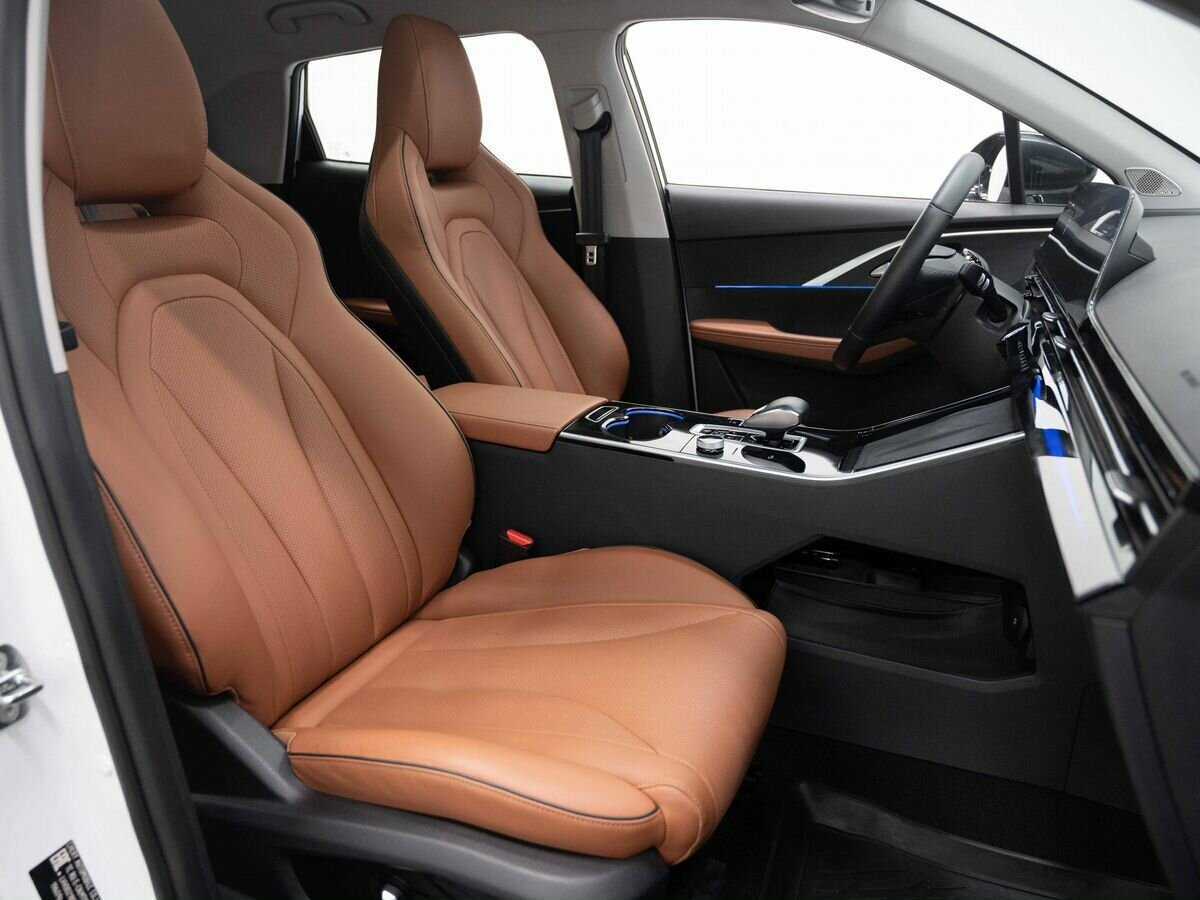 OMODA C5 с пробегом — 2023 год. Фото: #11